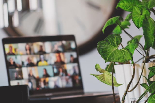 compagnons-eTgMFFzroGc-unsplash